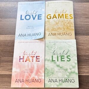 Ana Huang Twisted Series 4pc set